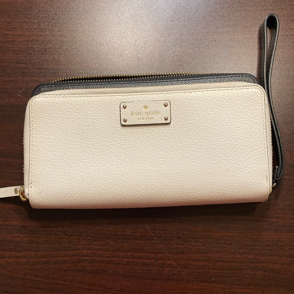 Kate Spade wristlet